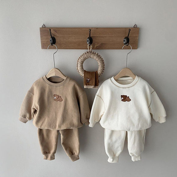Conjunto de Suéter con Osito Bordado para Niños y Niñas