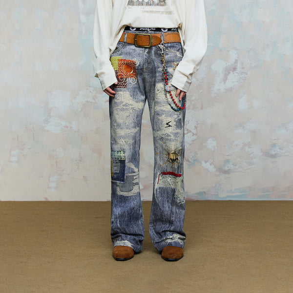 Jeans con Parches 3D Impresos y Cierre Micro-Pull Digital