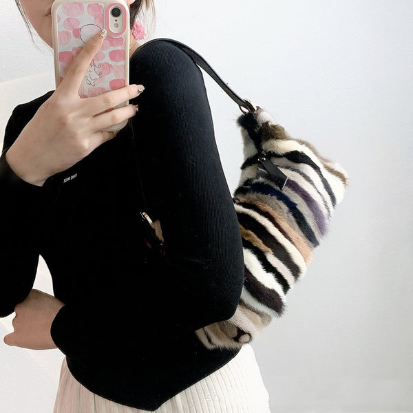 Bolsa Crossbody de Cuero con Costura Artesanal para Mujer