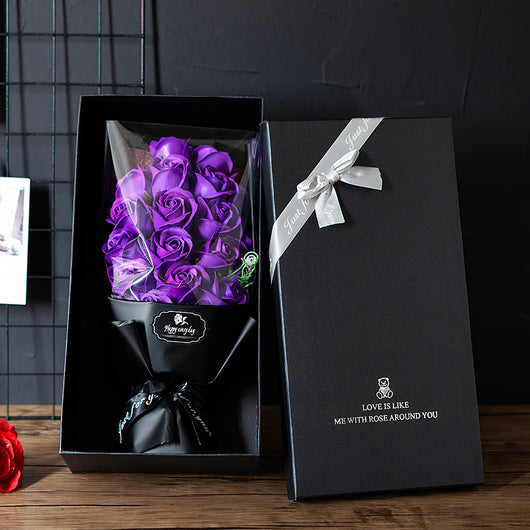 Ramo de 18 Rosas de Jabón en Caja de Regalo - Image 8