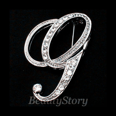 Broche de letra con diamantes - Image 14