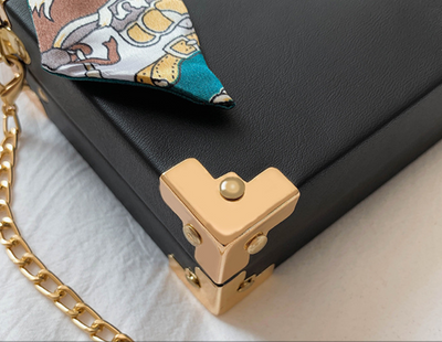 Bolso Bandolera Cuadrado Pequeño con Cadena para Mujer - Image 5