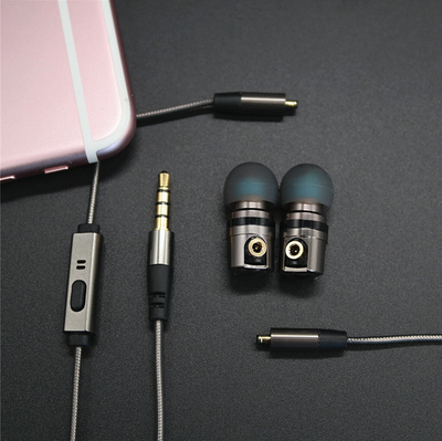 Auriculares Intrauriculares Metálicos con Cable Control y Micrófono Integrado - Image 4
