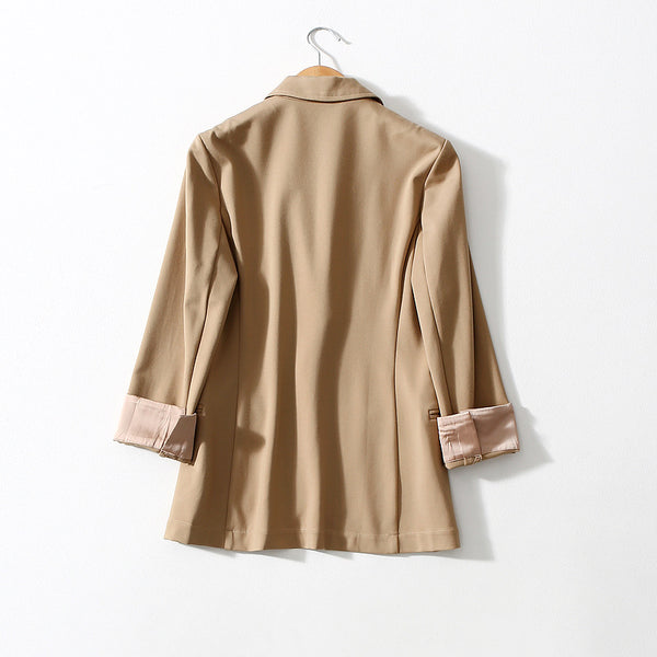 Blazer Ejecutivo Ajustado con Corte 3D y Botón Único para Mujer