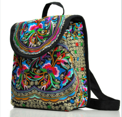 Bolso Bordado para Dama con Hombros Decorados - Image 4