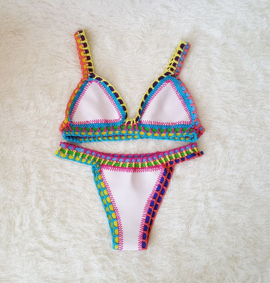 Bikini Tejido a Mano Multicolor - Traje de Baño Crochet Elástico para Mujer - Image 2