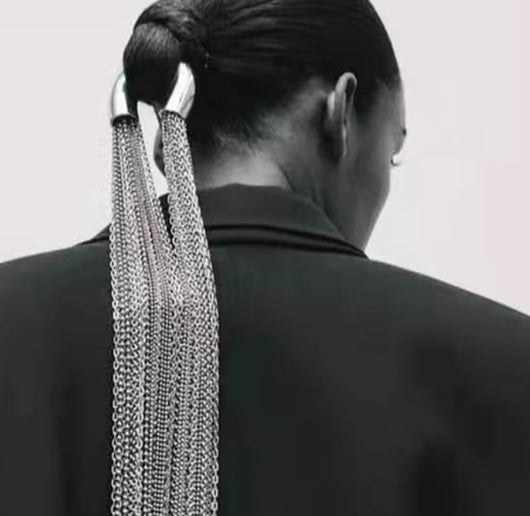 Cadena Larga Plateada con Agujeros - Accesorio de Cabello Elegante - Image 5