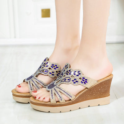 Sandalias y Pantuflas Femeninas con Pedrería Hueca - Image 4