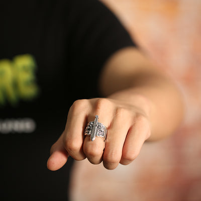 Anillo Espada Punk Vintage Plata Tailandesa para Hombre