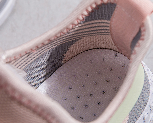 Tenis Fly-Knit Blancos Para Mujer - Diseño Moderno en Cuero - Image 6