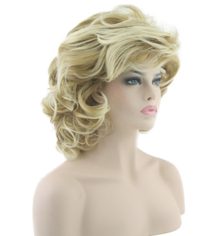 Peluca Rizada Corta Dorada de Cabello Sintético Resistente al Calor - Image 2