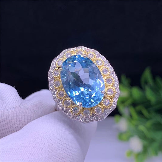Anillo de Plata con Topacio Azul Incrustado