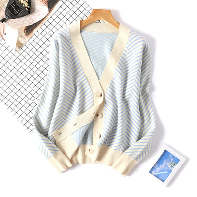 Cardigan Tejido con Rayas Contrastantes y Detalles de Costura - Image 11