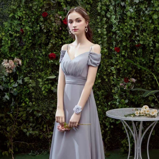 Vestido Largo Gris para Damas de Honor - Diseño Elegante Hombro Descubierto - Image 10