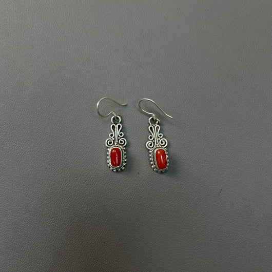 Aretes Nepalíes de Cuentas Rojas - Diseño Simple y Elegante - Image 5