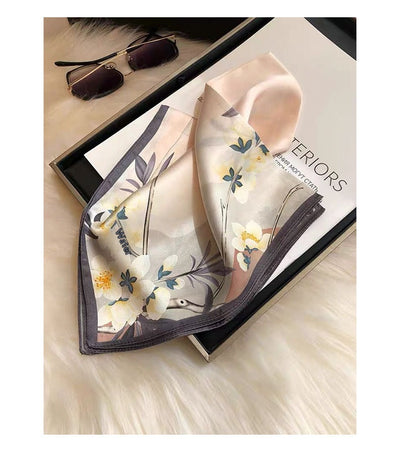 Pañuelo de Seda Beige Cuadrado para Mujer - Versátil y Fácil de Combinar - Image 56