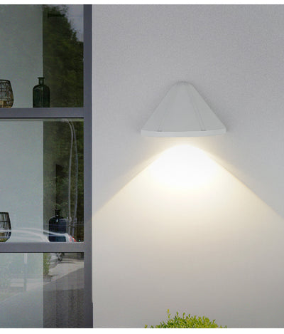 Foco LED Impermeable para Puerta de Diseño Minimalista - Image 9