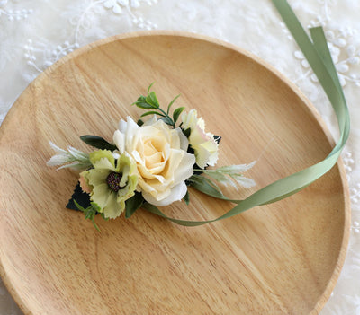 Empaque de Regalo con Decoración Floral y Rosas Simuladas - Image 9