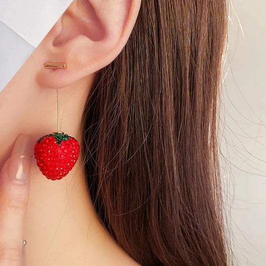Aretes de Fresa Roja con Diseño Moderno - Image 7