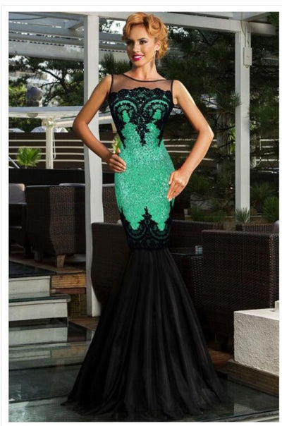 Vestido de Noche Elegante con Lentejuelas y Espalda Descubierta - Image 9