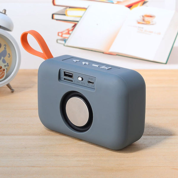 Parlante Portátil Bluetooth con Radio FM y Micrófono para Llamadas