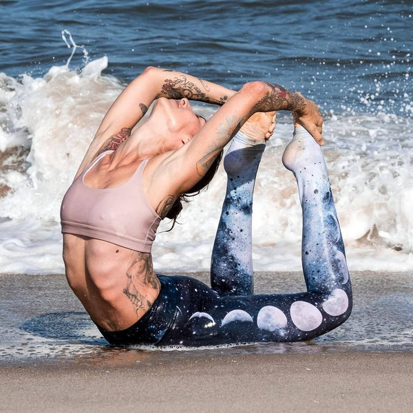 Leggings de yoga con degradado lunar y cielo impreso