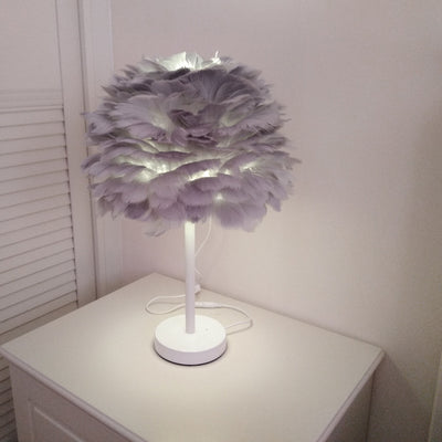 Lámpara de Mesa Artística con Pluma para Dormitorio - Image 6