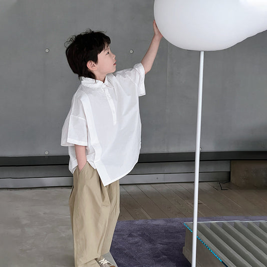 Camisa Blanca de Manga Corta para Niño - Comodidad de Verano - Image 2