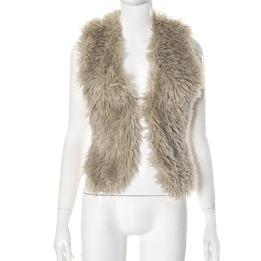 Chaleco Halter Escotado con Cuello de Pelaje - Image 15