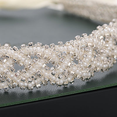 Diadema de Flores Retorcidas con Perlas de Arroz para Novia - Image 6