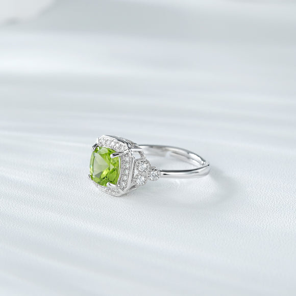 Anillo de Plata Peridoto Verde Elegante Temperamento S925