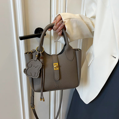 Bolsa Mensajera de Moda Estilo Bucket - Portátil y Versátil - Image 4