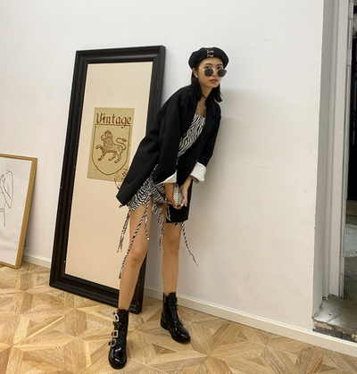 Botas Martin Estilo Británico para Mujer con Hebilla y Suela Plana - Image 14