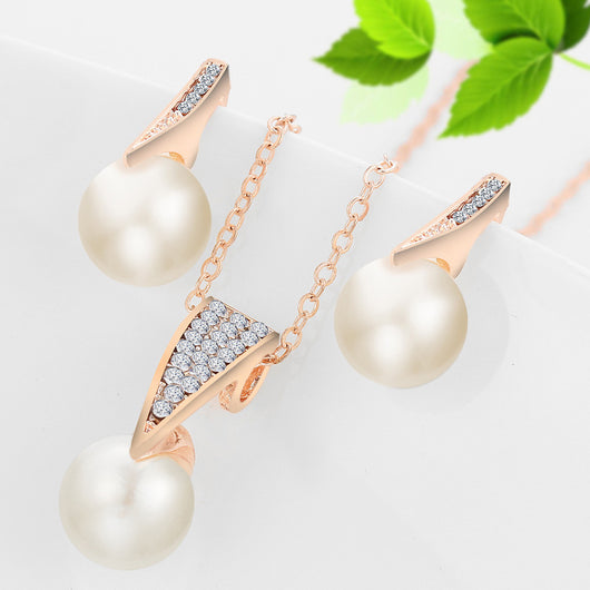 Conjunto de Collar y Aretes de Perlas para Bodas y Eventos Elegantes - Image 3