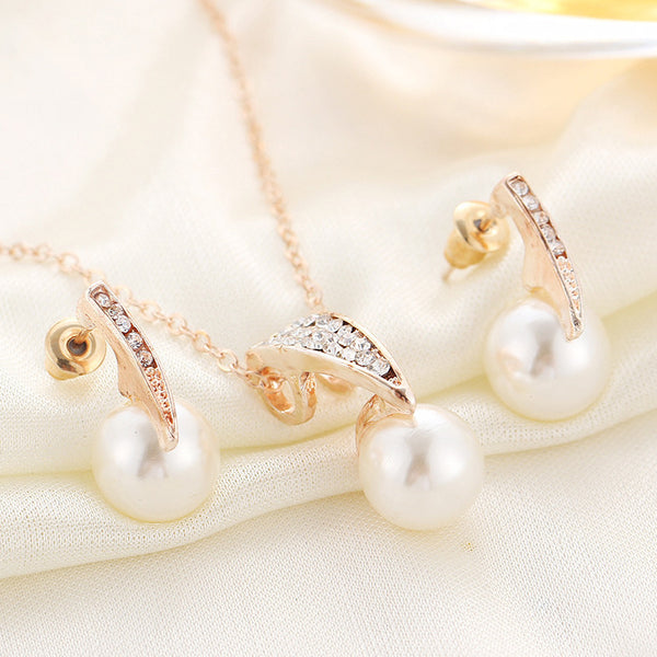 Conjunto de Colar e Brincos de Pérolas para Casamentos e Eventos Elegantes