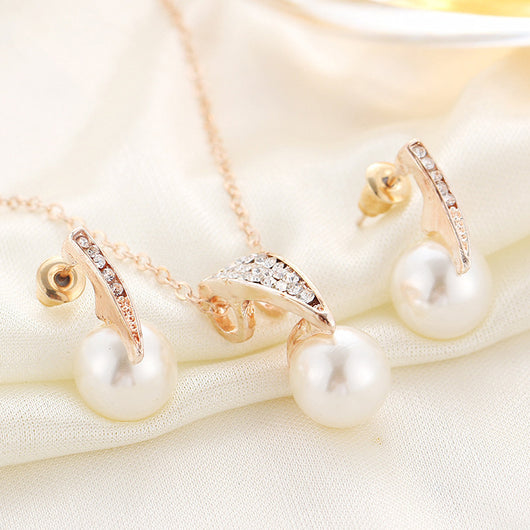 Conjunto de Collar y Aretes de Perlas para Bodas y Eventos Elegantes - Image 2