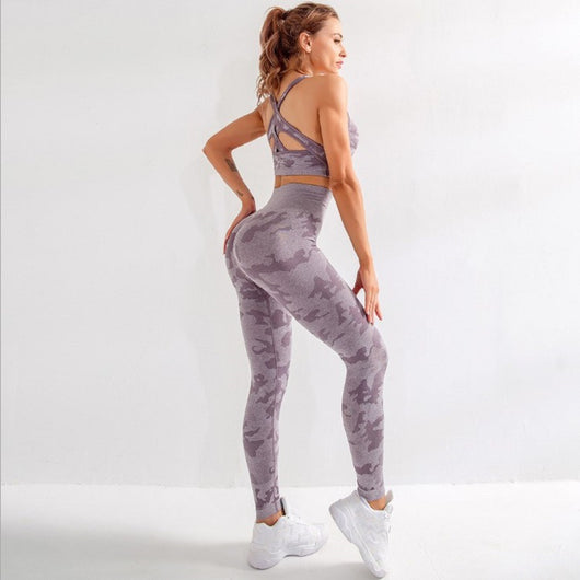Conjunto de Yoga Camuflado de Tres Piezas - Image 3