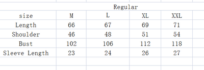 Playera Reflectante con Mariposa para Parejas - Diseño Rojo Moderno - Image 7