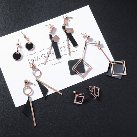 Aretes de Acero Titanio Geométricos con Borlas - Diseño Moderno y Versátil - Image 3