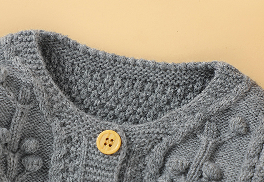 Romper Tejido a Mano en Lana Merino con Diseño de Burbujas Triangulares - Image 12
