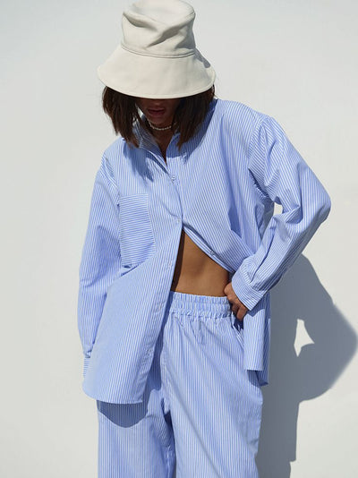 Conjunto Ejecutivo de Blusa Rayada y Pantalón para Mujer - Image 10