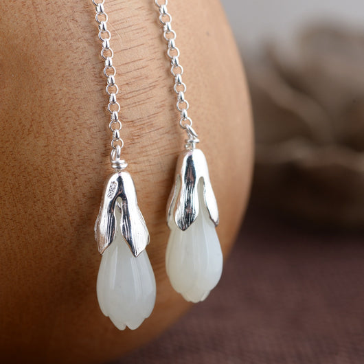 Aretes de Jade Hetian Flor Magnolia Hechos a Mano - Image 3