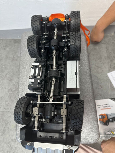 Camión Volquete de Aleación con Control Remoto - Vehículo de Ingeniería - Image 5