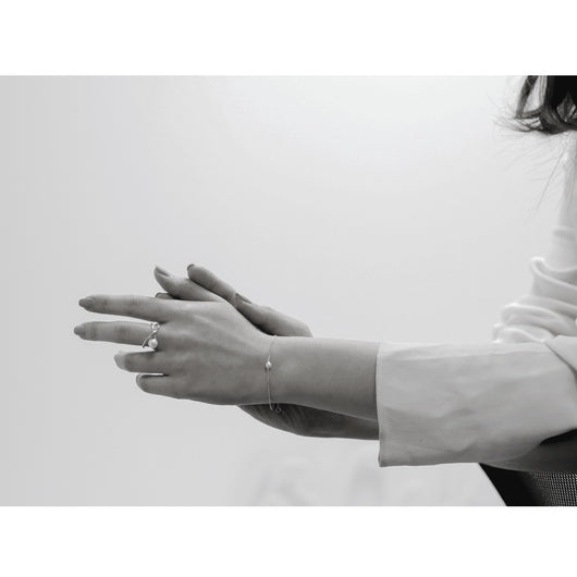 Anillo de Lujo Minimalista para Mujer - Diseño Original Exclusivo - Image 10