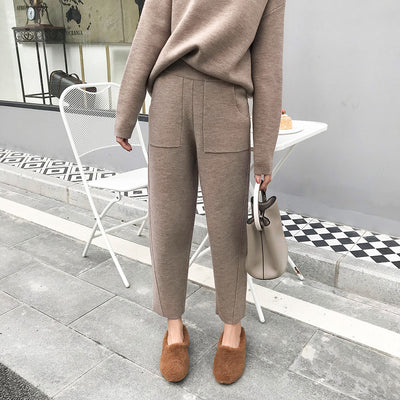 Conjunto Elegante de Suéter y Pantalón Tejido Slim Fit - Image 19