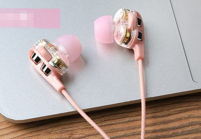 Auriculares Cuádruple Núcleo con Doble Bobina Móvil y Bajos Potentes - Image 2