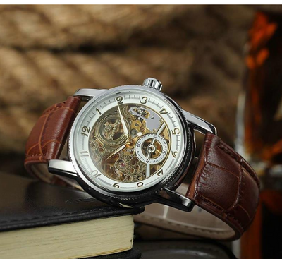 Reloj Deportivo Militar para Hombre con Esqueleto Visible - Image 4