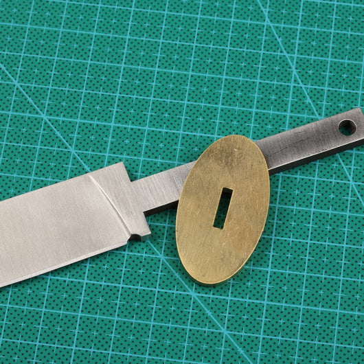 Protector de Mano de Latón con Tope de Cuchillo - Image 6