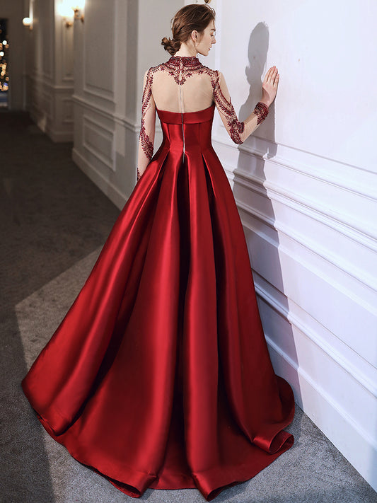 Blusa de Satén Rojo Vino con Elegancia Premium - Image 2