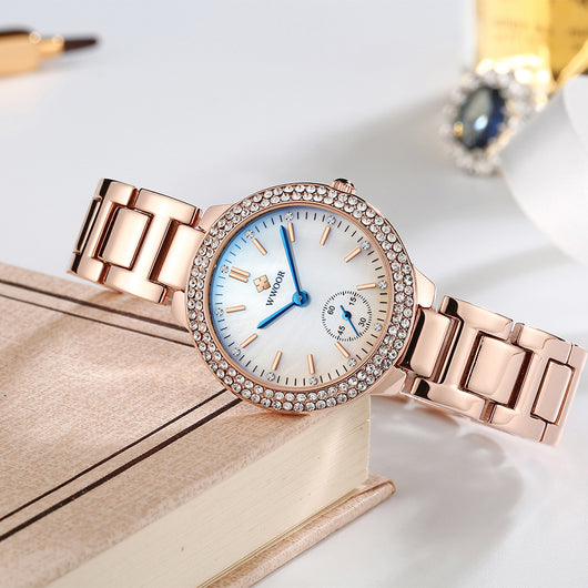 Reloj de Cristal Ilusorio con Diamantes - Sumergible y Elegante - Image 2